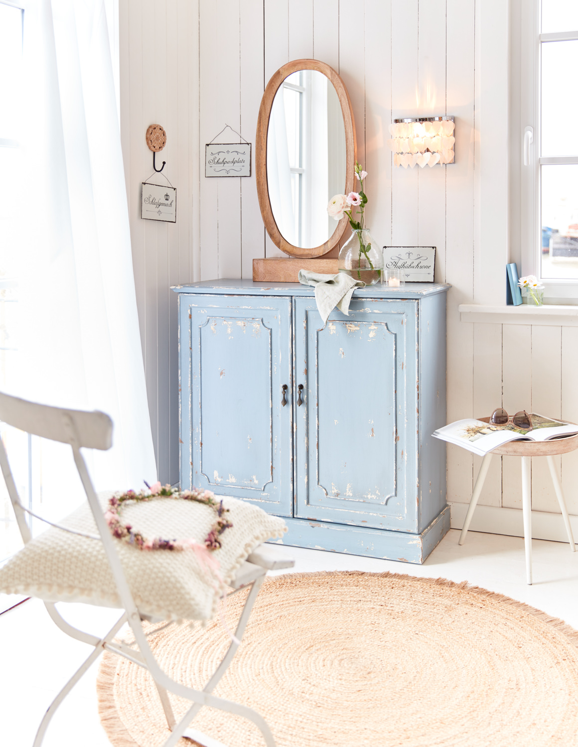 Impressionen Versand, Kommode